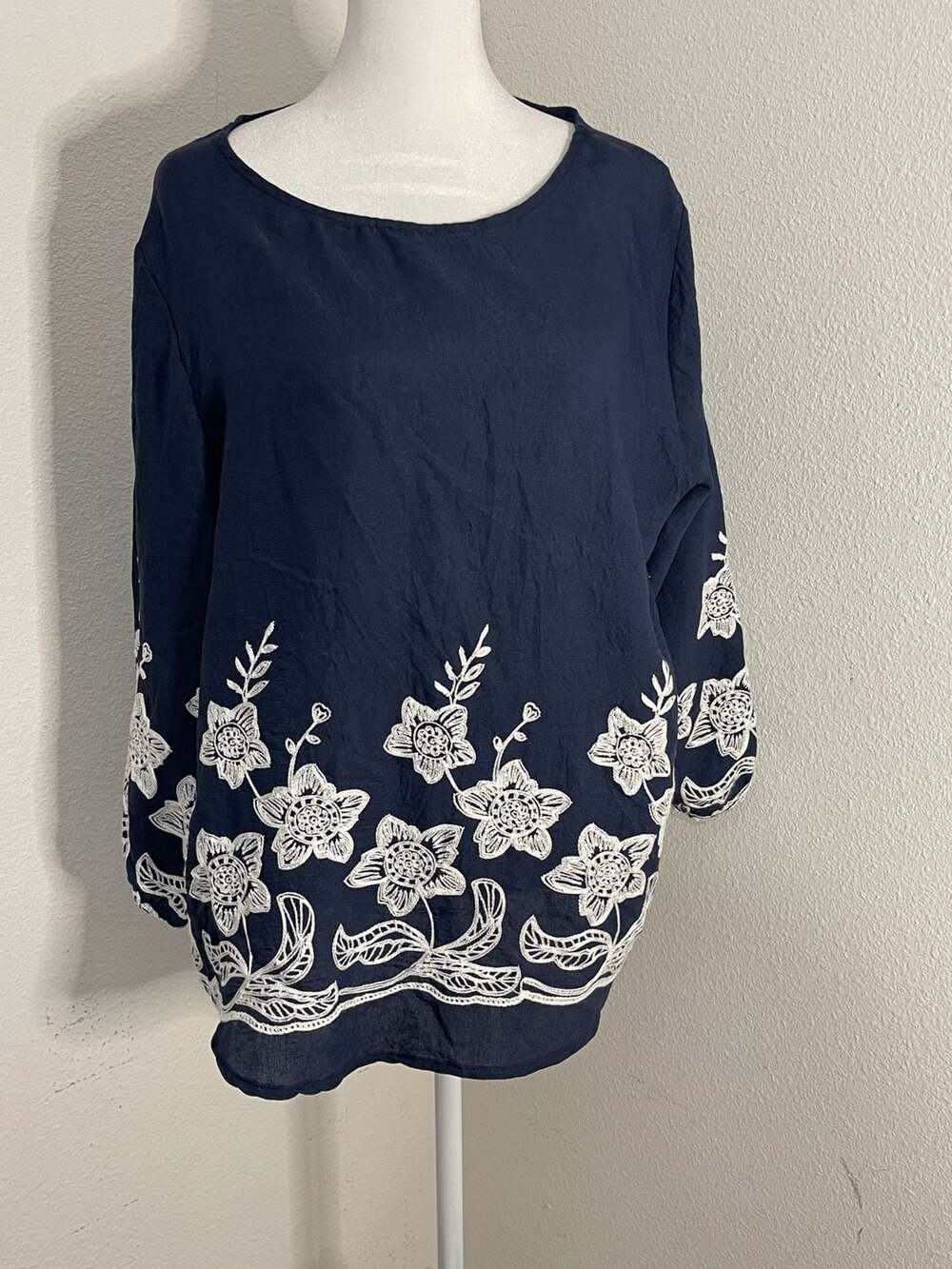 Ana & Rose Navy Blue Floral Embroidered Long Sleeve Blouse Size L